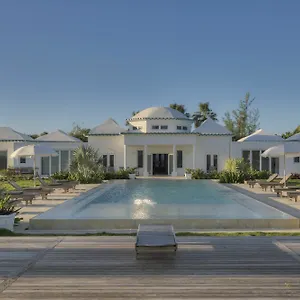  Villa La Bougainvillea Bahamas
