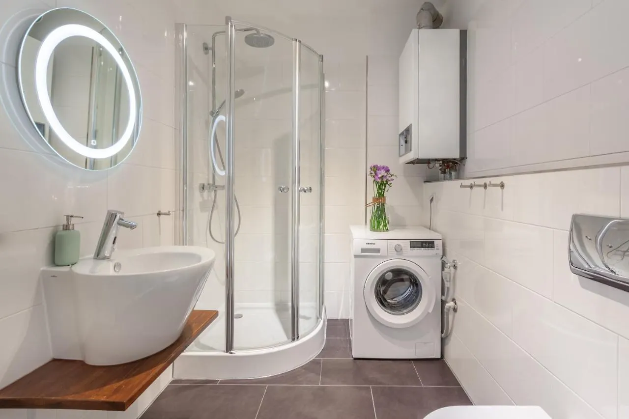 Apartment The Paul Ii, 3 Bedrooms Up To 6 Ppl In Prenzlauer Berg Berlin Germany